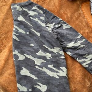 Sonoma camo print long sleeve NWOT size L